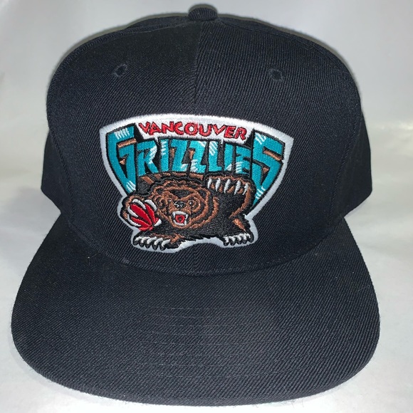 Mitchell & Ness Other - VANCOUVER GRIZZLIES MITCHELL AND NESS SNAPBACK HAT